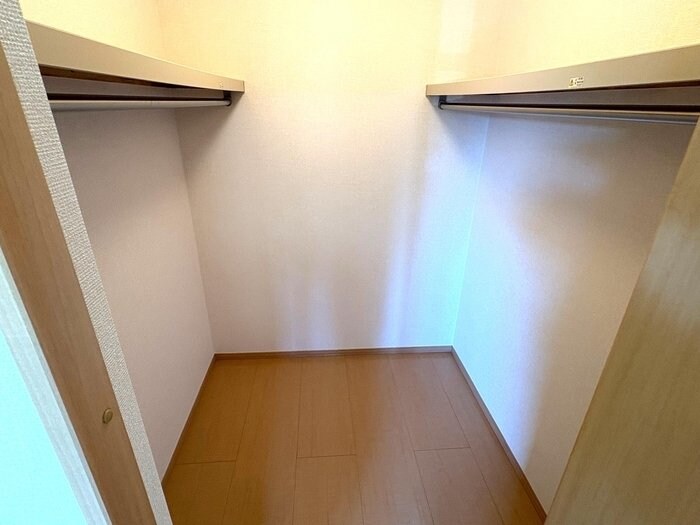 フラワータウン八木山の物件内観写真