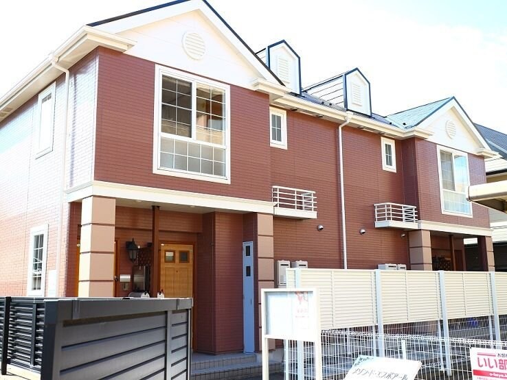 メゾン・ド・エスポアールの物件外観写真