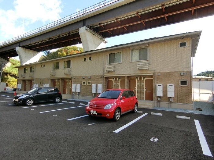 フォレスト上野山の物件外観写真