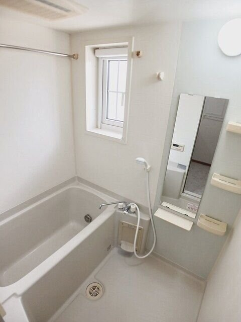 ホープヒルズ3番館の物件内観写真