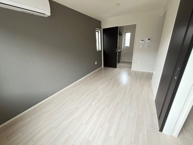 アインタウゼント3の物件内観写真