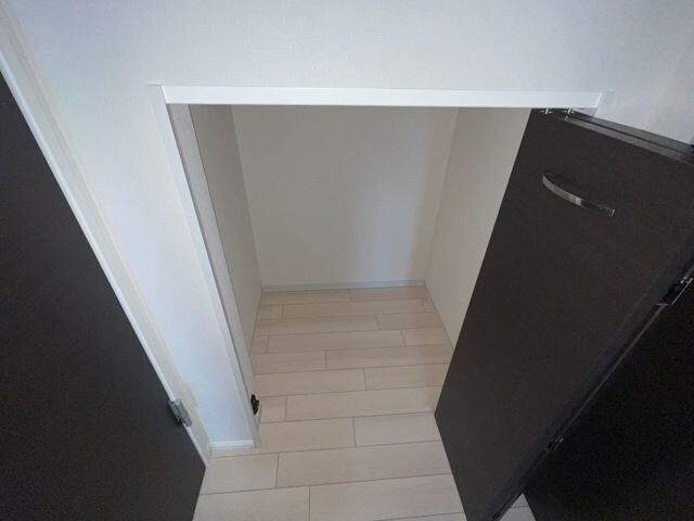 アインタウゼント3の物件内観写真