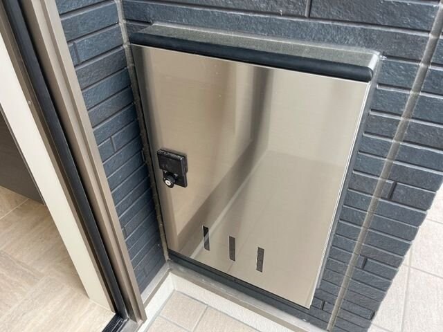 アインタウゼント3の物件内観写真