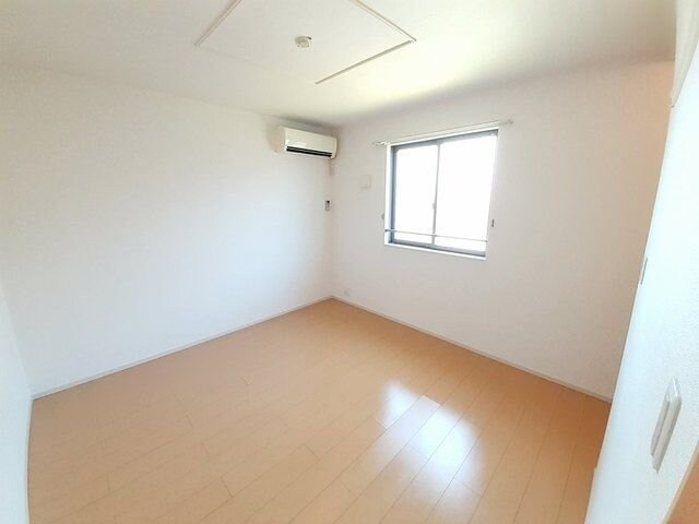 サンシャイン四郎丸の物件内観写真