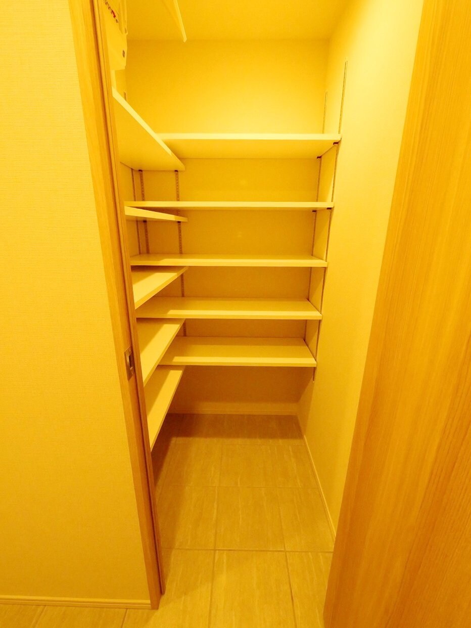 シーズンフラッツ青葉通一番町の物件内観写真