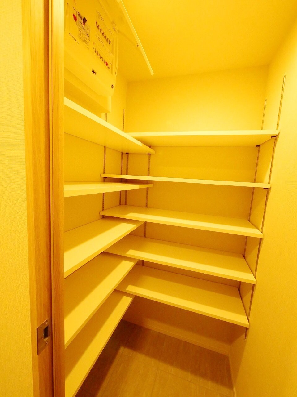 シーズンフラッツ青葉通一番町の物件内観写真