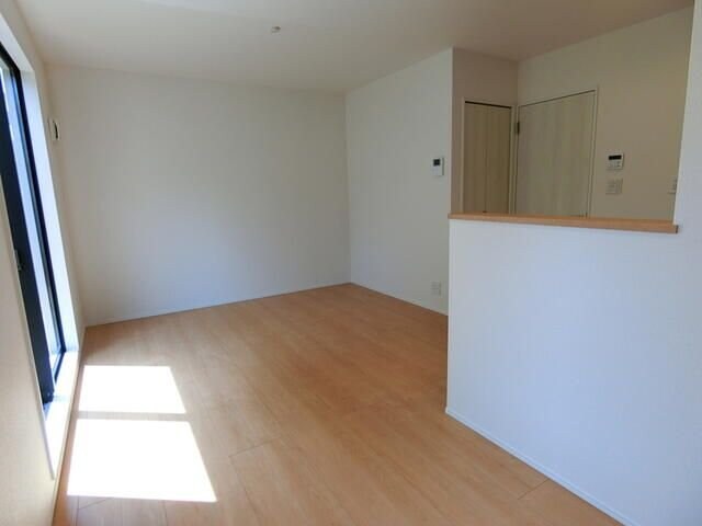 アイリーコート南小泉の物件内観写真