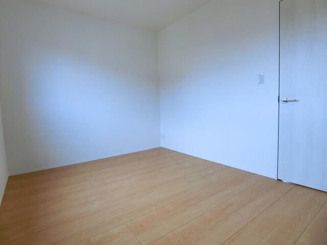 アイリーコート南小泉の物件内観写真