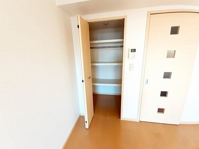 イリーデ・ヴィオラの物件内観写真