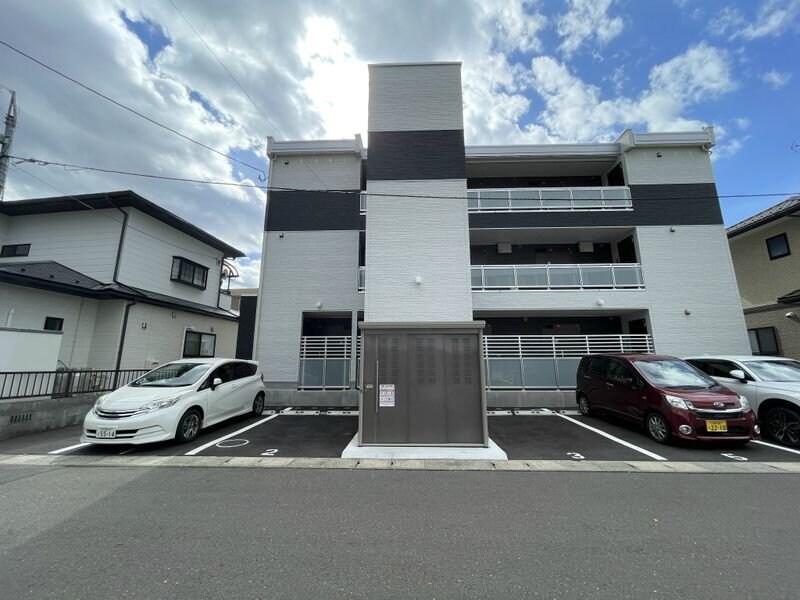 コンフィール富沢の物件外観写真