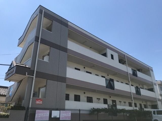 クレストール市名坂の物件外観写真