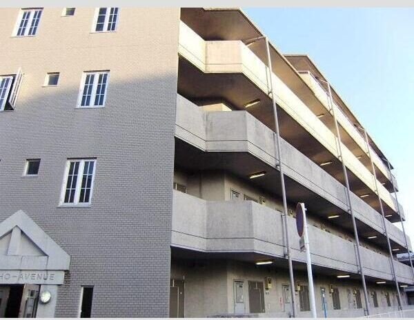 幸町アヴェニューの物件外観写真