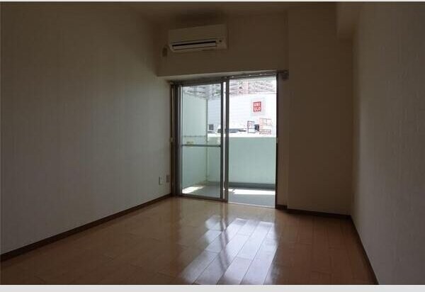 サンパレスシカマの物件内観写真