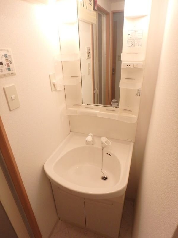 HF晩翠通レジデンスの物件内観写真