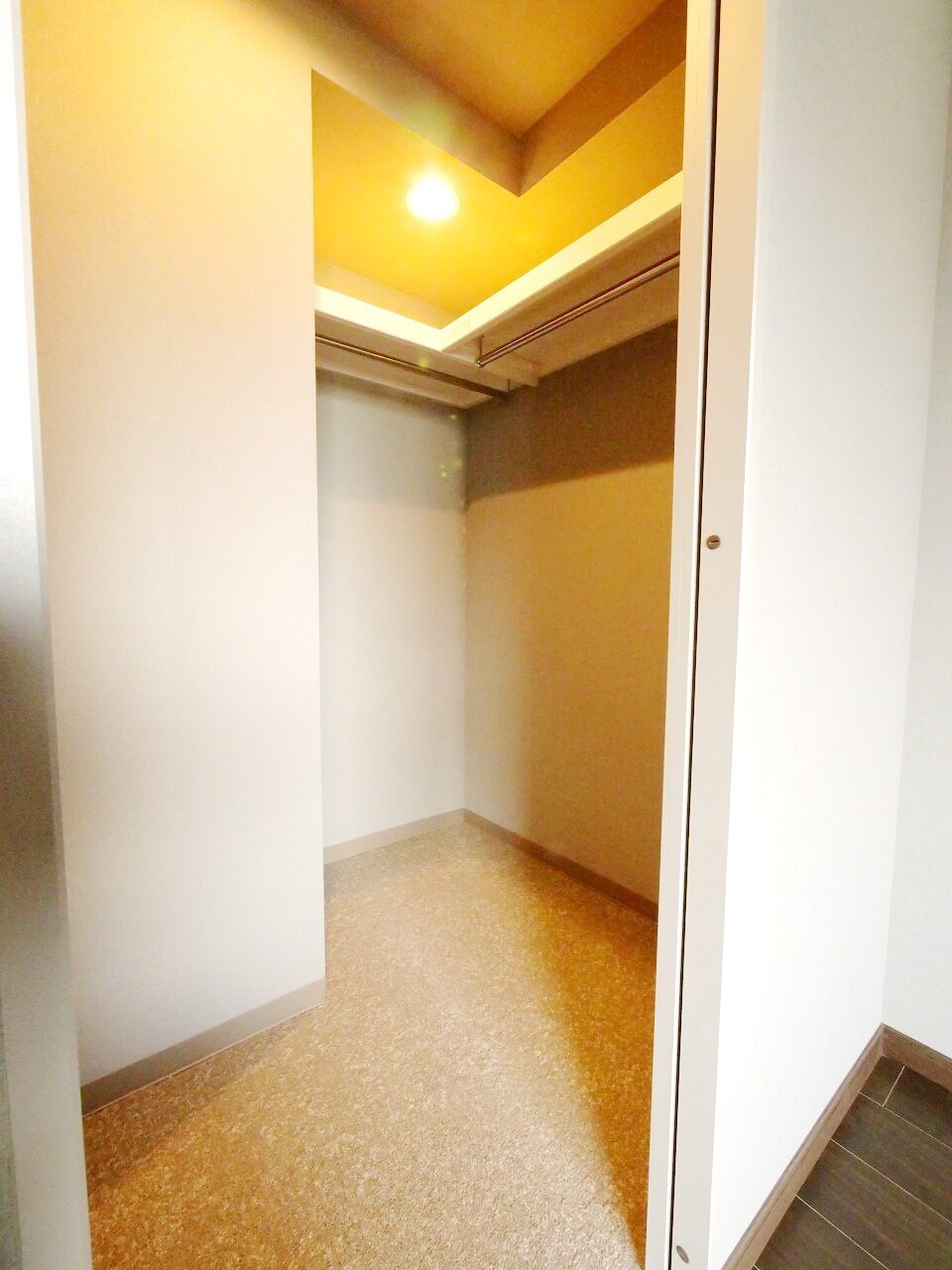 エルスタンザ広瀬通RESIDENCEの物件内観写真