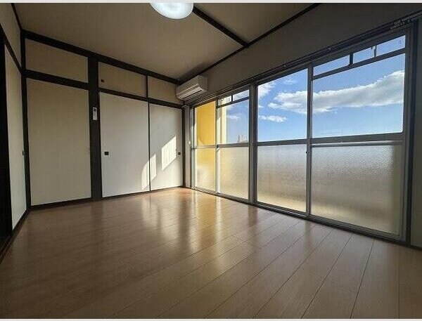 梅田ハイツの物件内観写真