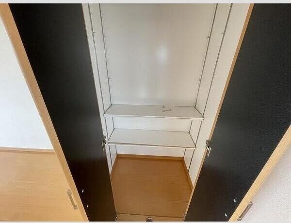 サンエイト穀町の物件内観写真