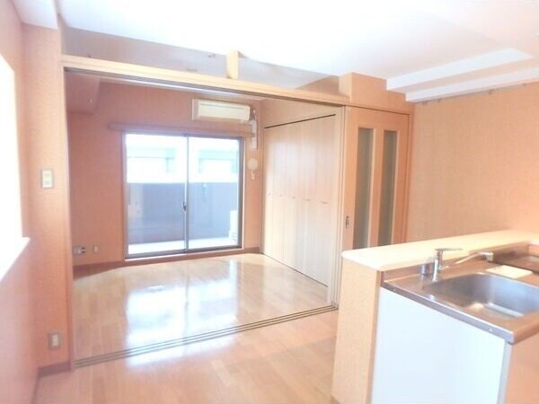 ピュアナ弓ノ町の物件内観写真