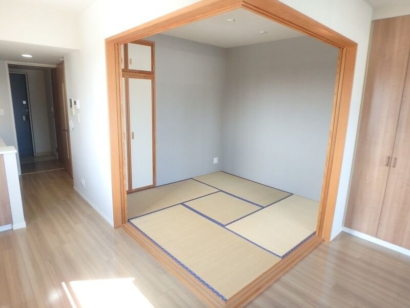 シュロスミーナ晩翠通の物件内観写真