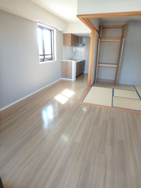 シュロスミーナ晩翠通の物件内観写真