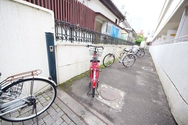 エクセランス・ド・花京院の物件内観写真