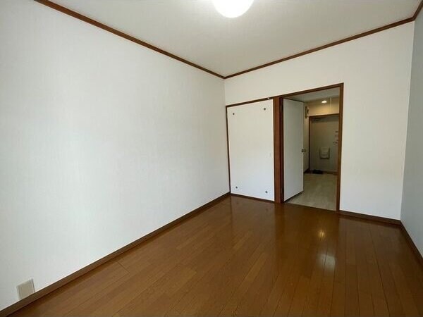 エクセランス・ド・花京院の物件内観写真