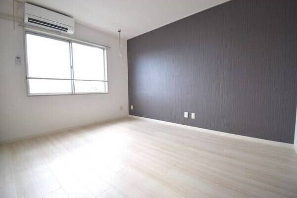 ラ・サーミ市名坂の物件内観写真