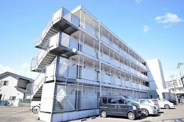 ラ・サーミ市名坂の物件内観写真