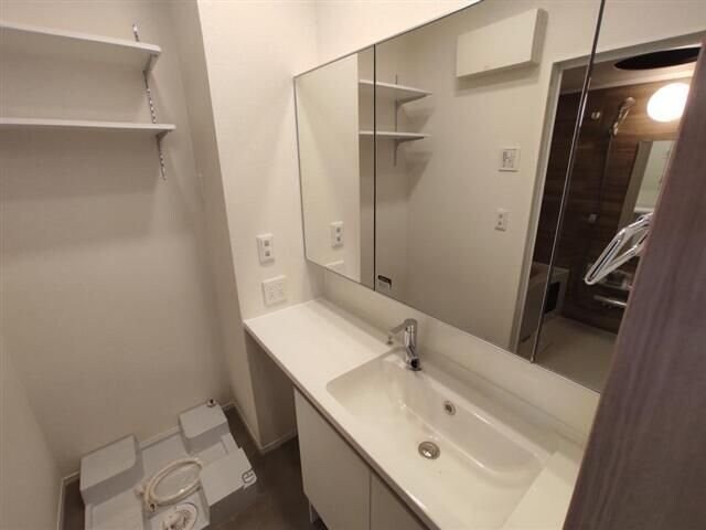 ドミール旭ケ丘駅前の物件内観写真