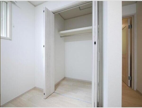 メリディアン・ナオミの物件内観写真