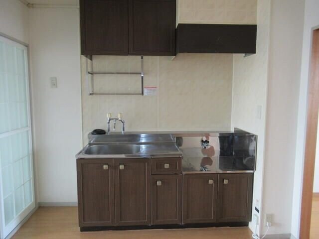 ストークハイツ国見の物件内観写真