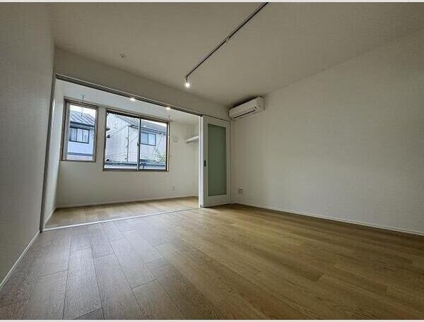 ジャスティスの物件内観写真