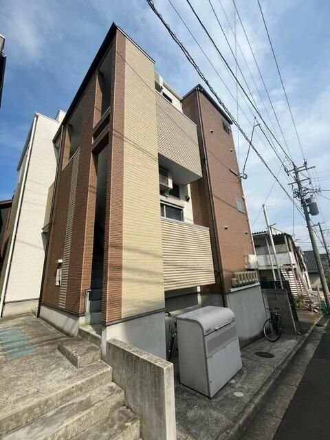 クレール東仙台の物件外観写真