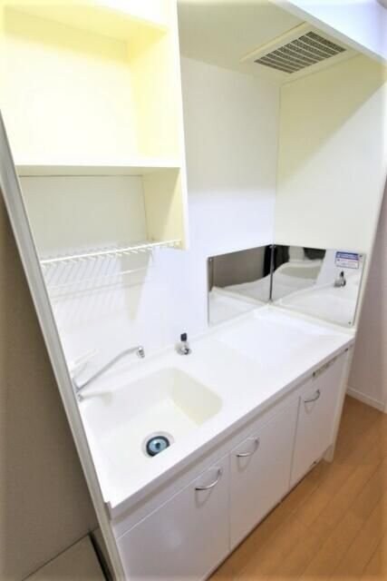 オレンジヒルズの物件内観写真