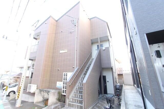 カミエール・東照宮の物件外観写真