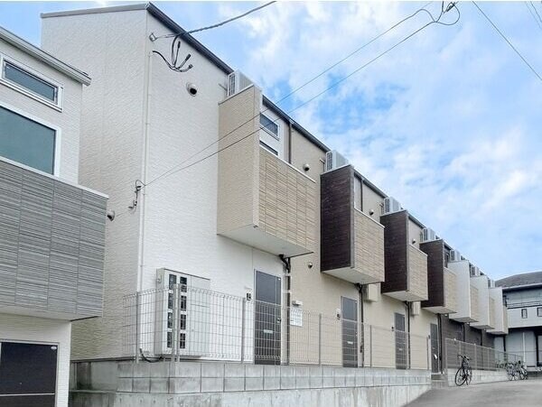 ラ・ネージュ河原町の物件外観写真