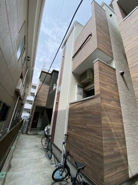 イーストヴィレッジの物件外観写真