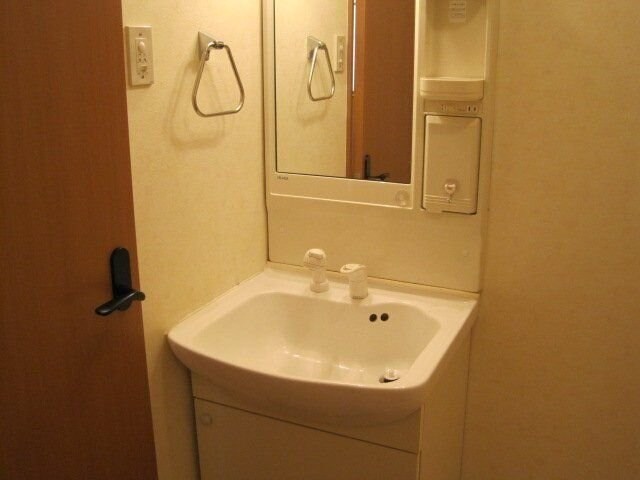 コンフォース荒井の物件内観写真