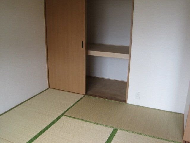 コンフォース荒井の物件内観写真