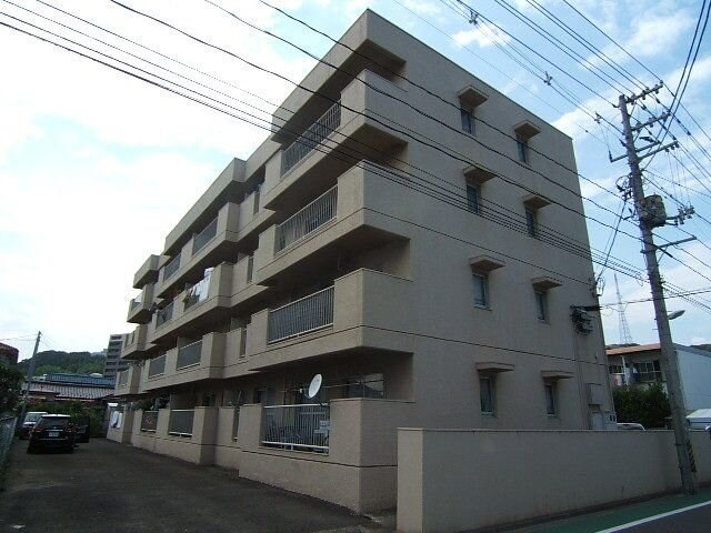 ハイネス長町の物件外観写真