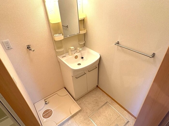 フラワータウン八木山の物件内観写真