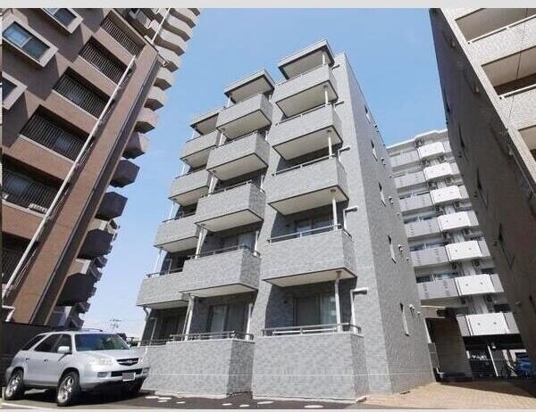 ラフィネ小鶴新田の物件外観写真