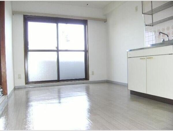 銀杏町レジデンスの物件内観写真