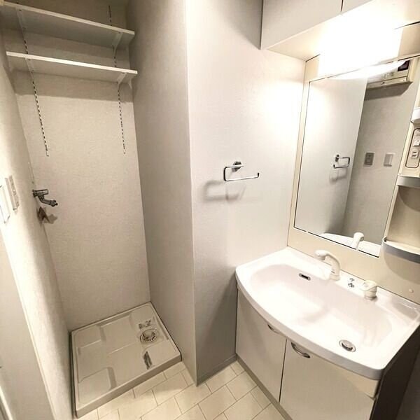 ヴィアーレ勾当台Iの物件内観写真