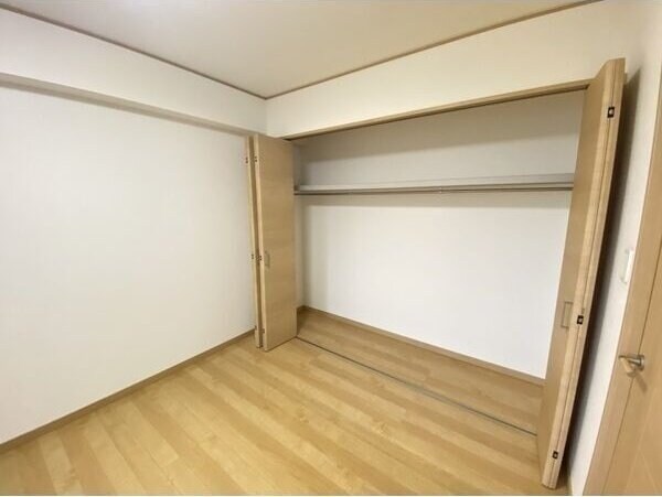 オムニバスコート東照宮東館の物件内観写真