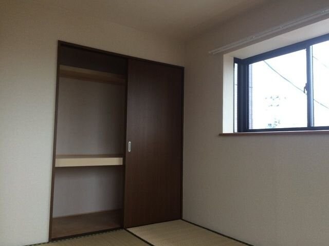 コンフォース荒井の物件内観写真