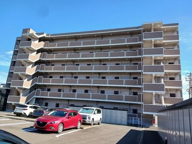 プレッサ泉中央の物件外観写真