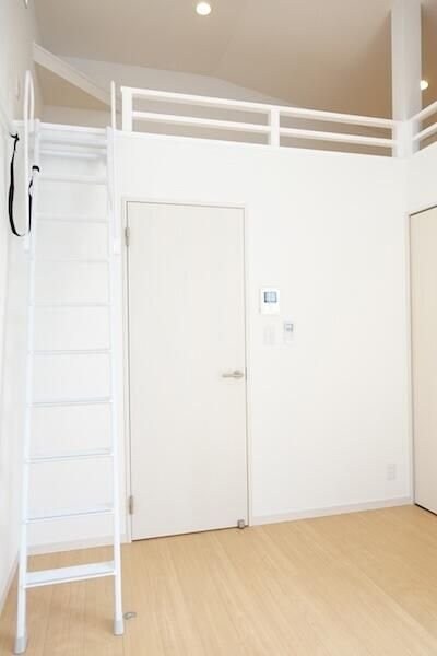 ロイヤルブルーの物件内観写真