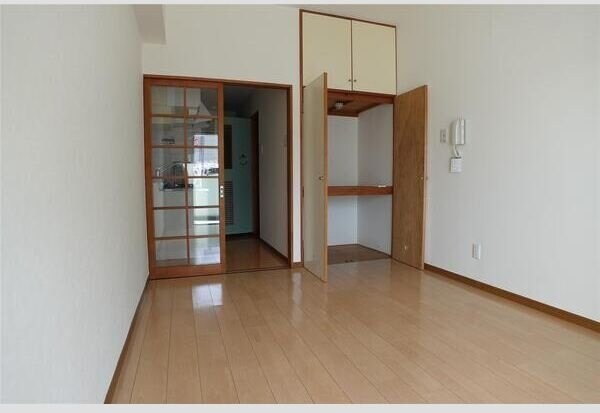 サンパレスシカマの物件内観写真