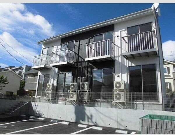 アスコット荒巻中央の物件外観写真